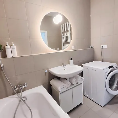 Apartament Wings - Free Private Parking - Old Town