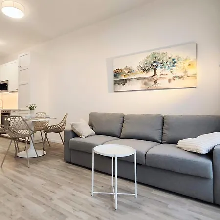 Apartament Wings - Free Private Parking - Old Town