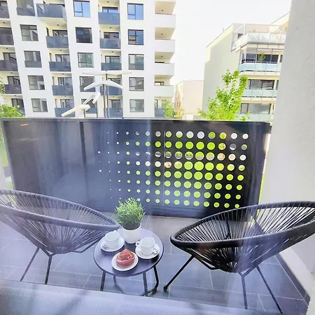 Wings - Free Private Parking - Old Town Apartament