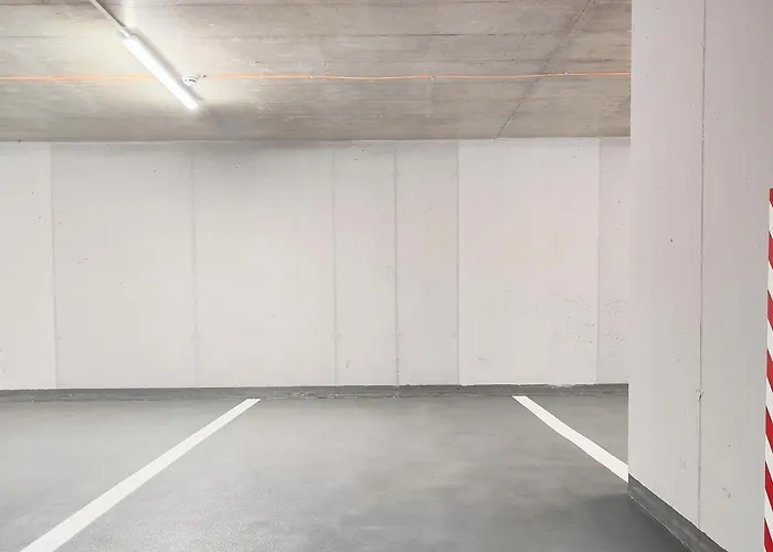 Wings - Free Private Parking - Old Town *