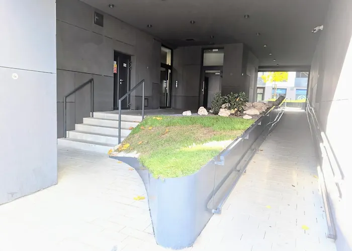 Wings - Free Private Parking - Old Town Apartment Bratislava