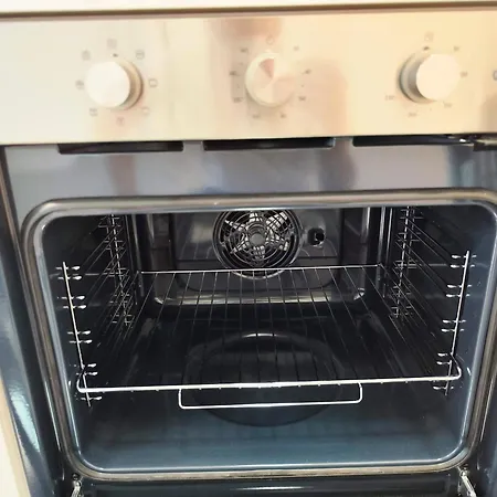 Апартаменти Wings - Free Private Parking - Old Town Братислава