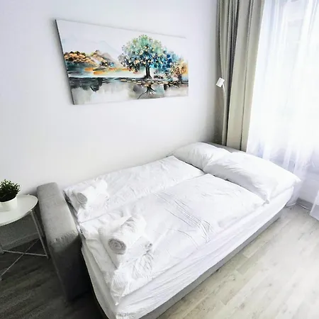 Wings - Free Private Parking - Old Town *